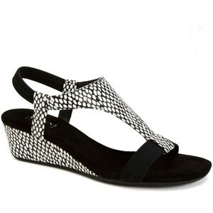 Alfani Step N Flex White Black Snakeprint T-Strap Wedge Heel Sandal Size 9 NIB